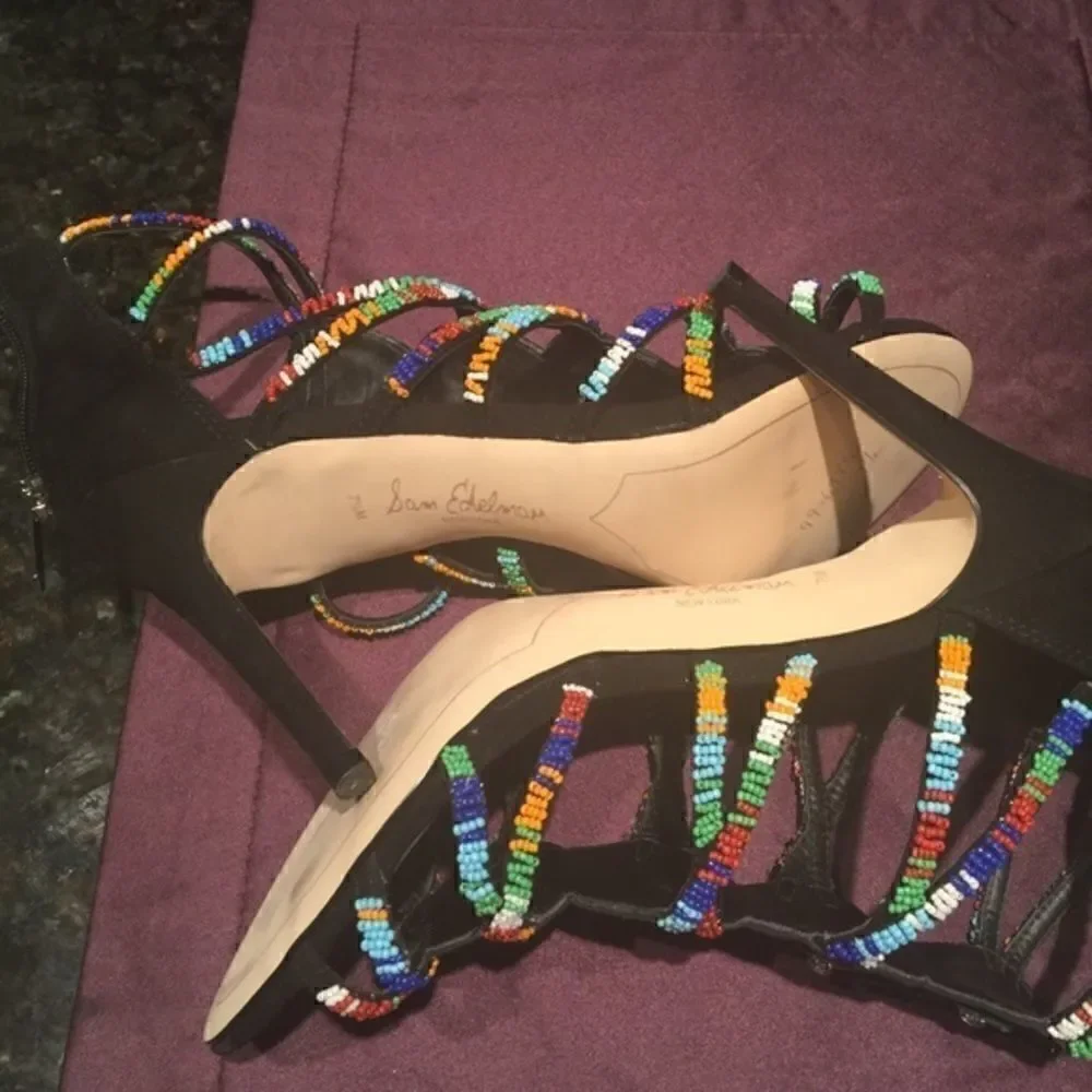 🌷HP🌷Multi-colored beads strappy suede highheel